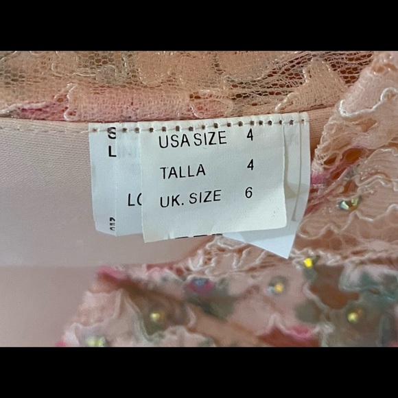 NEW Pink Lace Floral Rhinestone Crop Top - Size 4 - Picture 9 of 9